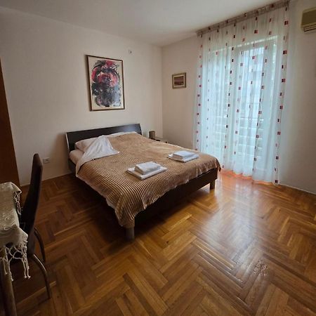 Laki Apartment ポドゴリツァ エクステリア 写真